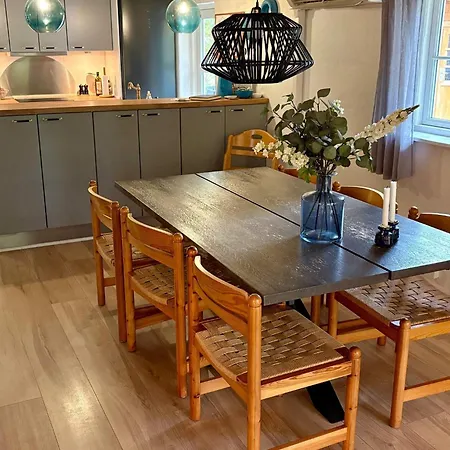 Vakantiehuis 8 Person In Aakirkeby Vester Somarken